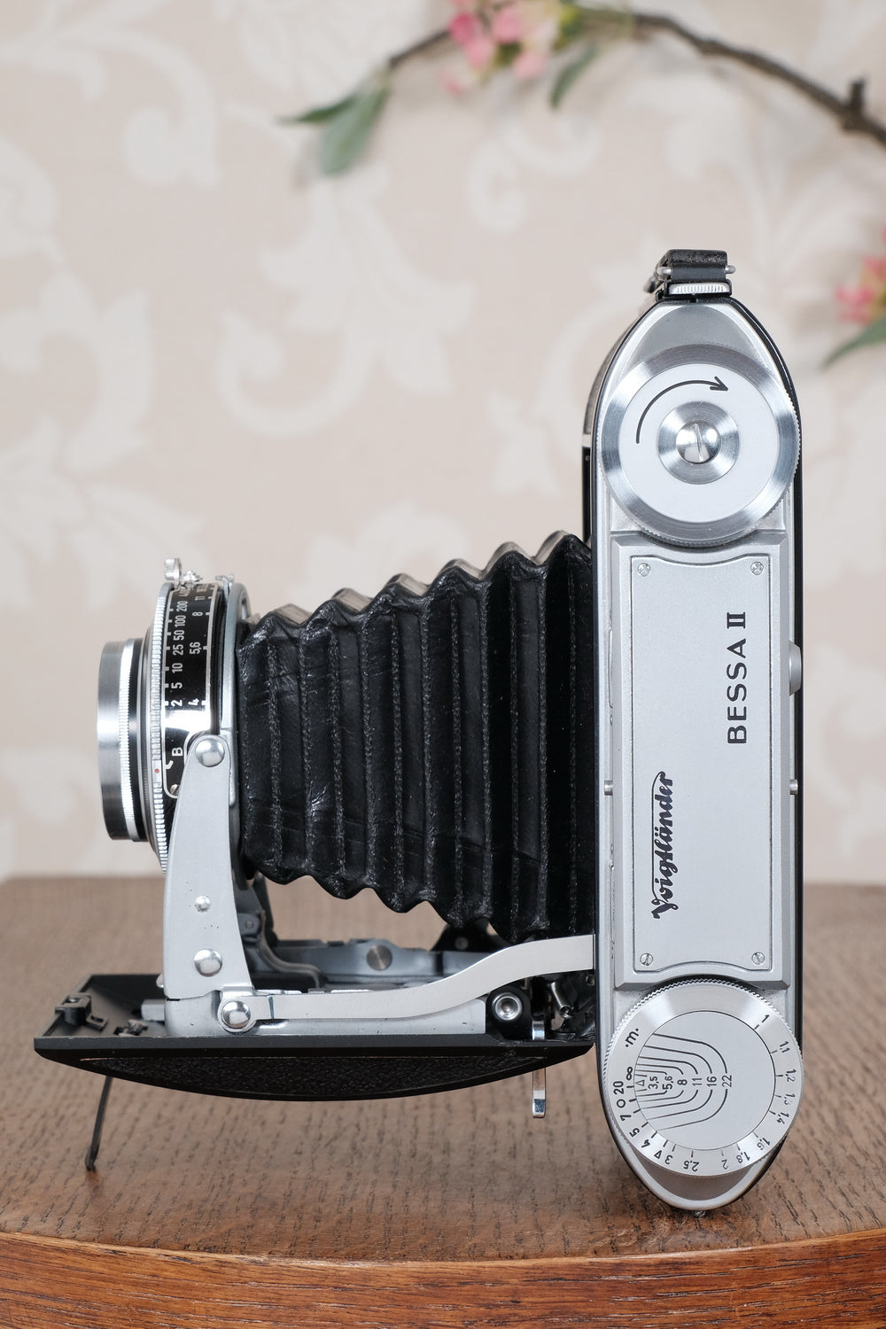 Near Mint! 1950 Voigtlander 6x9 Bessa II with Color-Skopar lens and original leather case. Freshly serviced, CLA'd