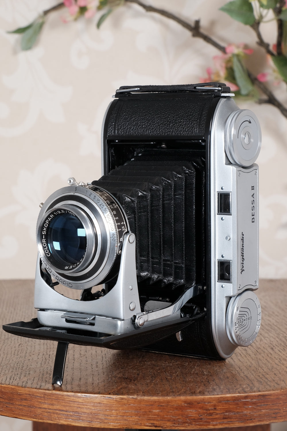 Near Mint! 1950 Voigtlander 6x9 Bessa II with Color-Skopar lens and original leather case. Freshly serviced, CLA'd