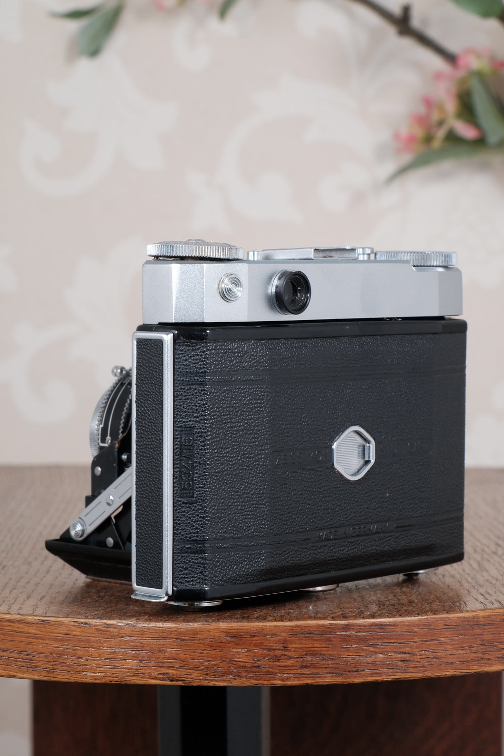 Near Mint! 1956 6x6 Zeiss Ikon Super Ikonta IV, 534/16 with Tessar lens.. CLA'd, Freshly Serviced!