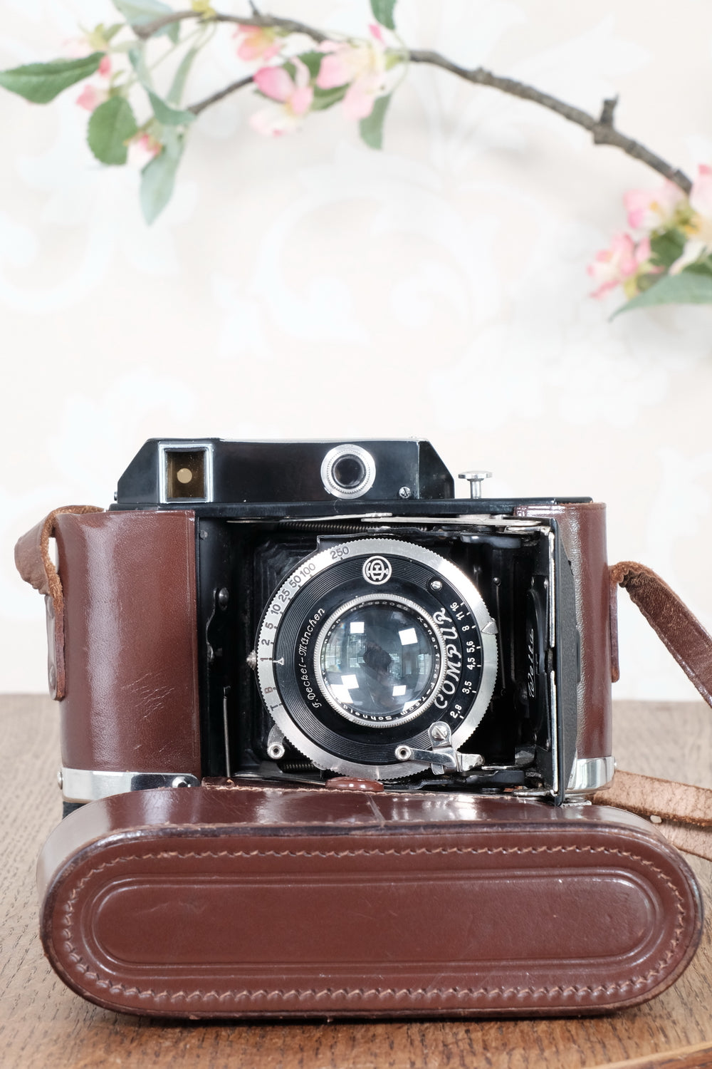 MINT! 1936 Rare Black Welta Weltur 6x4.5 Coupled Rangefinder Camera. Freshly Serviced! CLA'd