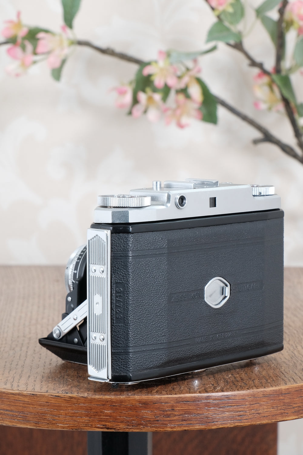 Near Mint! 1954 6x6 Zeiss-Ikon Mess Ikonta, With built-in rangefinder, Tessar lens & Synchro-Compur shutter. CLA'd, Freshley Serviced!
