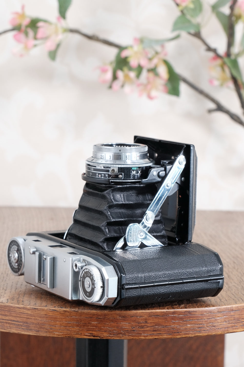Near Mint! 1954 6x6 Zeiss-Ikon Mess Ikonta, With built-in rangefinder, Tessar lens & Synchro-Compur shutter. CLA'd, Freshley Serviced!