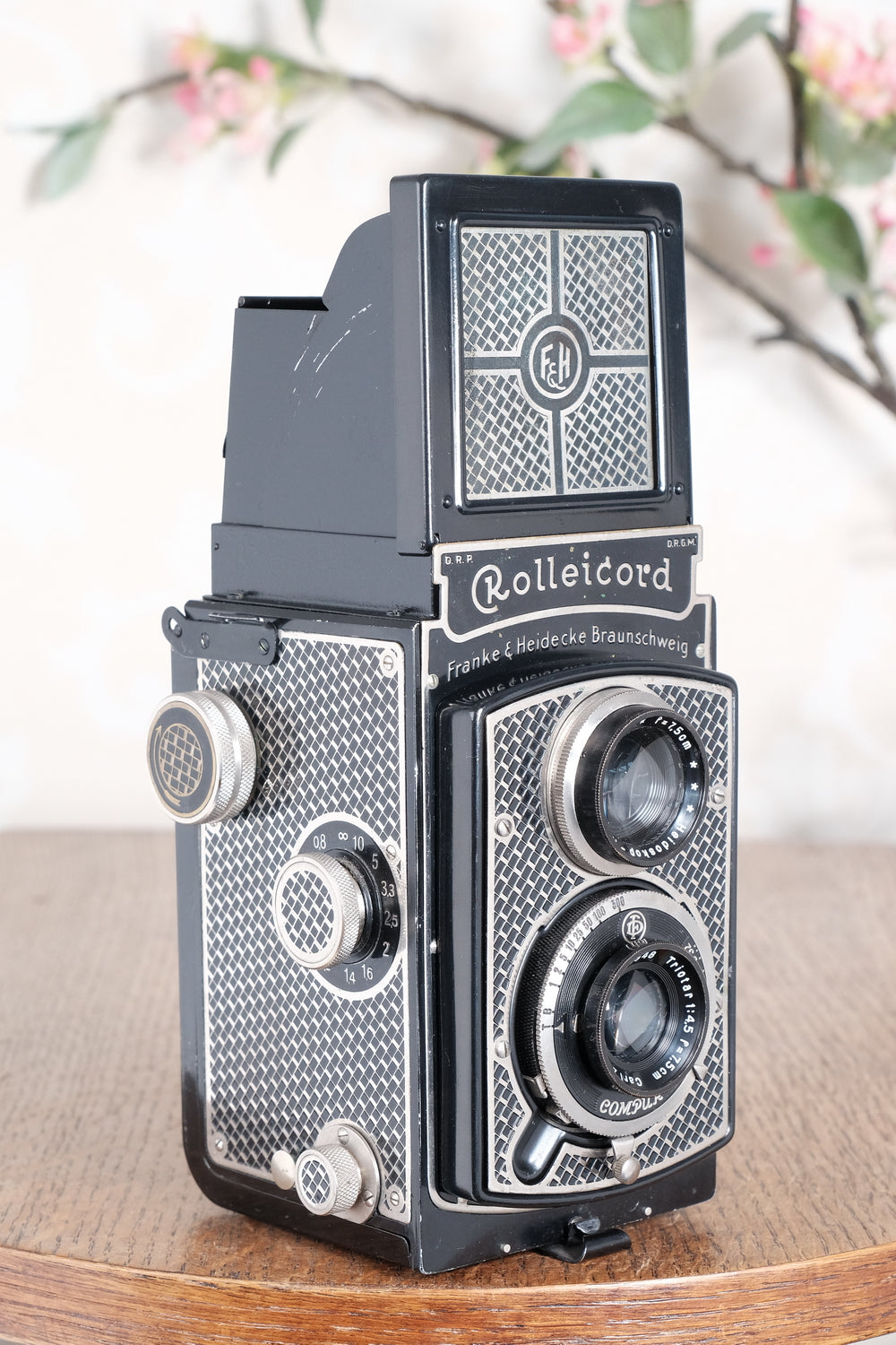 Superb! 1933 Art-Deco Nickel-plated Rolleicord , CLA’d, Freshly Serviced!