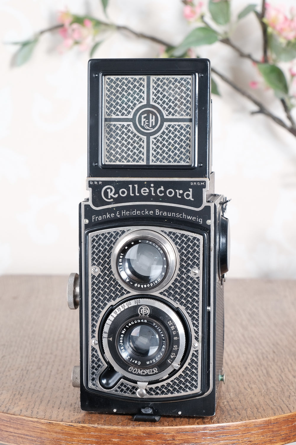 Superb! 1933 Art-Deco Nickel-plated Rolleicord , CLA’d, Freshly Serviced!