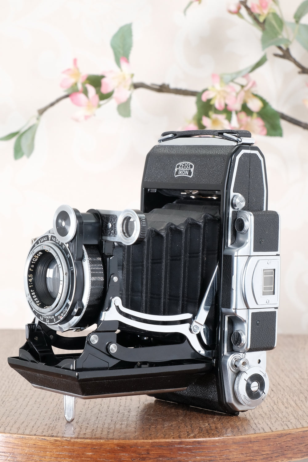 MINT! Brand new old stock! 1938 Zeiss Ikon 6x9 Super Ikonta C with Tessar lens, CLA’d, Freshly Serviced!