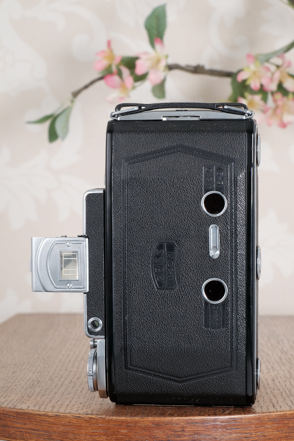 MINT! Brand new old stock! 1938 Zeiss Ikon 6x9 Super Ikonta C with Tessar lens, CLA’d, Freshly Serviced!