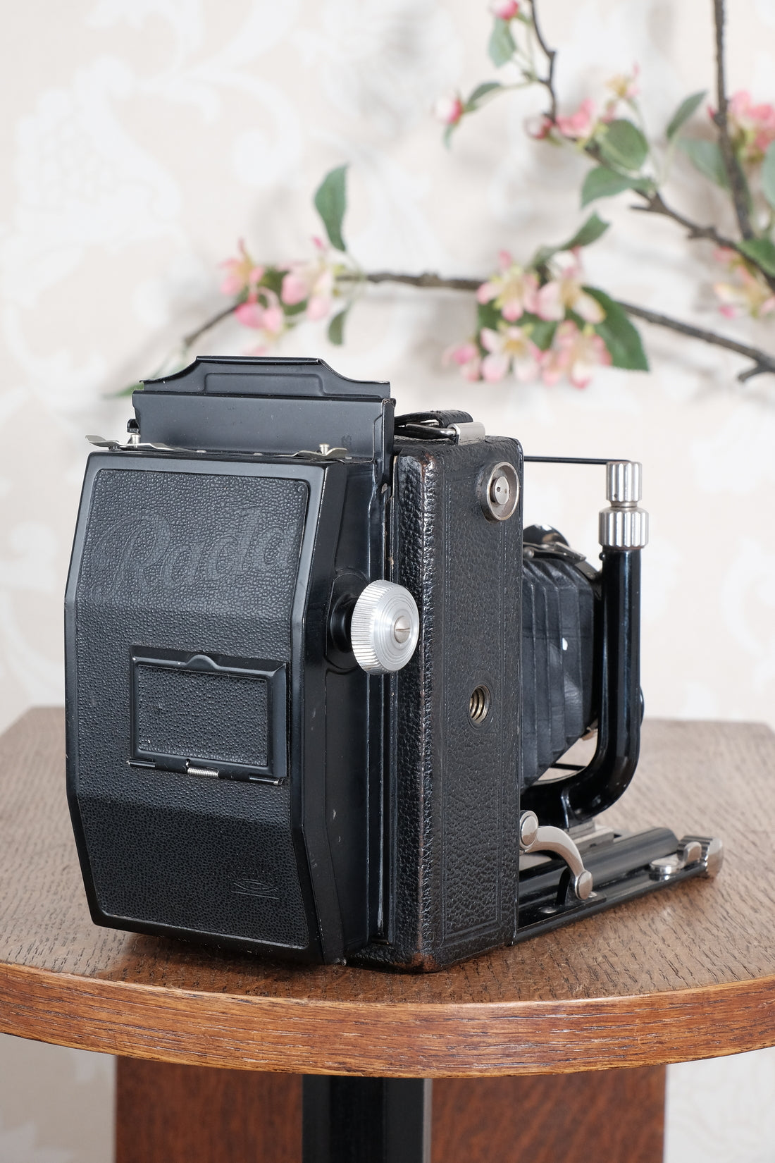 Superb! 1928 Voigtlander Bergheil Camera with Heliar lens. With 120 roll-film back by Rada. Freshly serviced CLA’d
