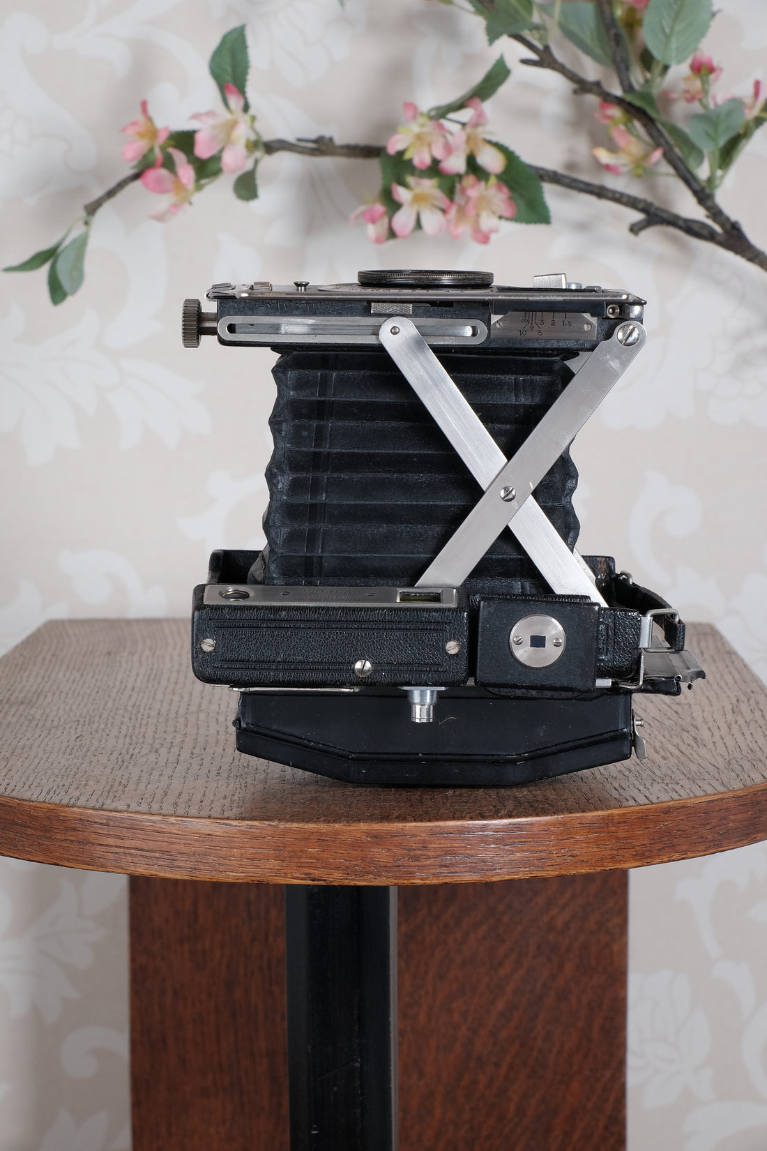 SUPERB! Circa 1933 Plaubel Makina II, 6x9, coupled Rangefinder camera. Freshly Serviced, CLA'd.