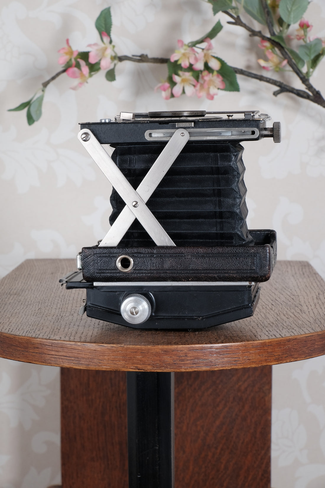 SUPERB! Circa 1933 Plaubel Makina II, 6x9, coupled Rangefinder camera. Freshly Serviced, CLA'd.