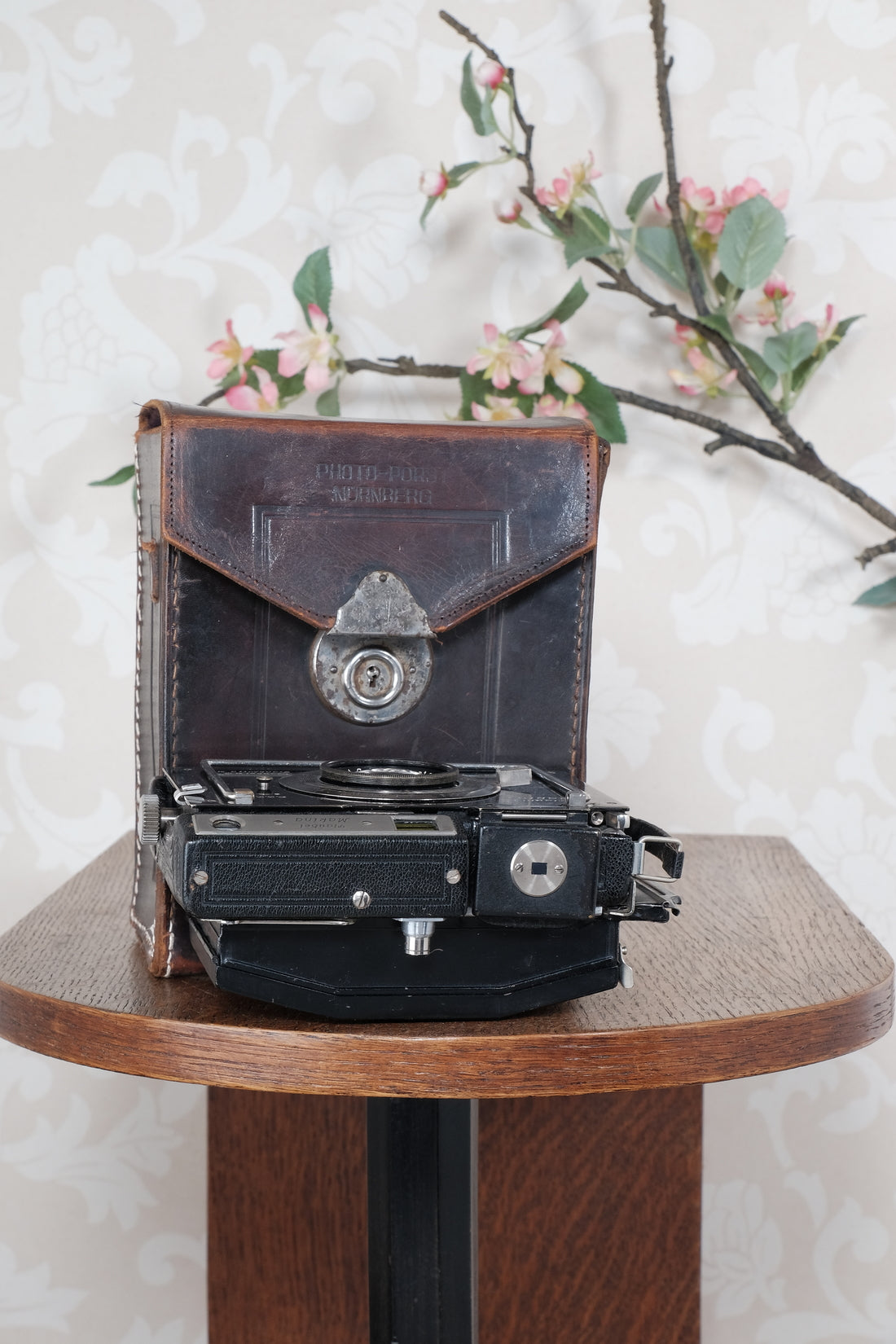SUPERB! Circa 1933 Plaubel Makina II, 6x9, coupled Rangefinder camera. Freshly Serviced, CLA'd.