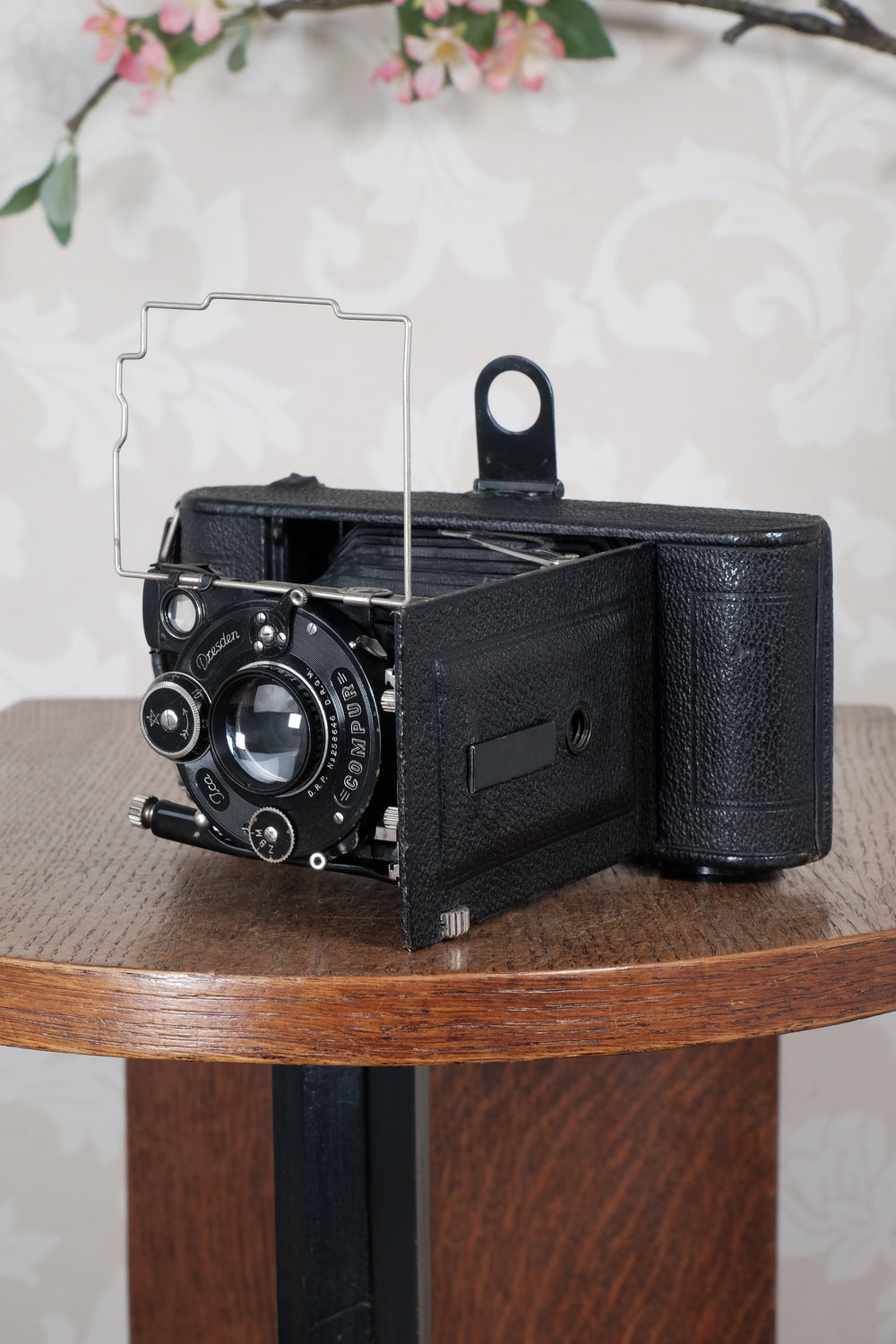 1925 Ica Icarette II, 6x9 German folding camera with Carl Zeiss Tessar lens. Freshly Serviced, CLA’d
