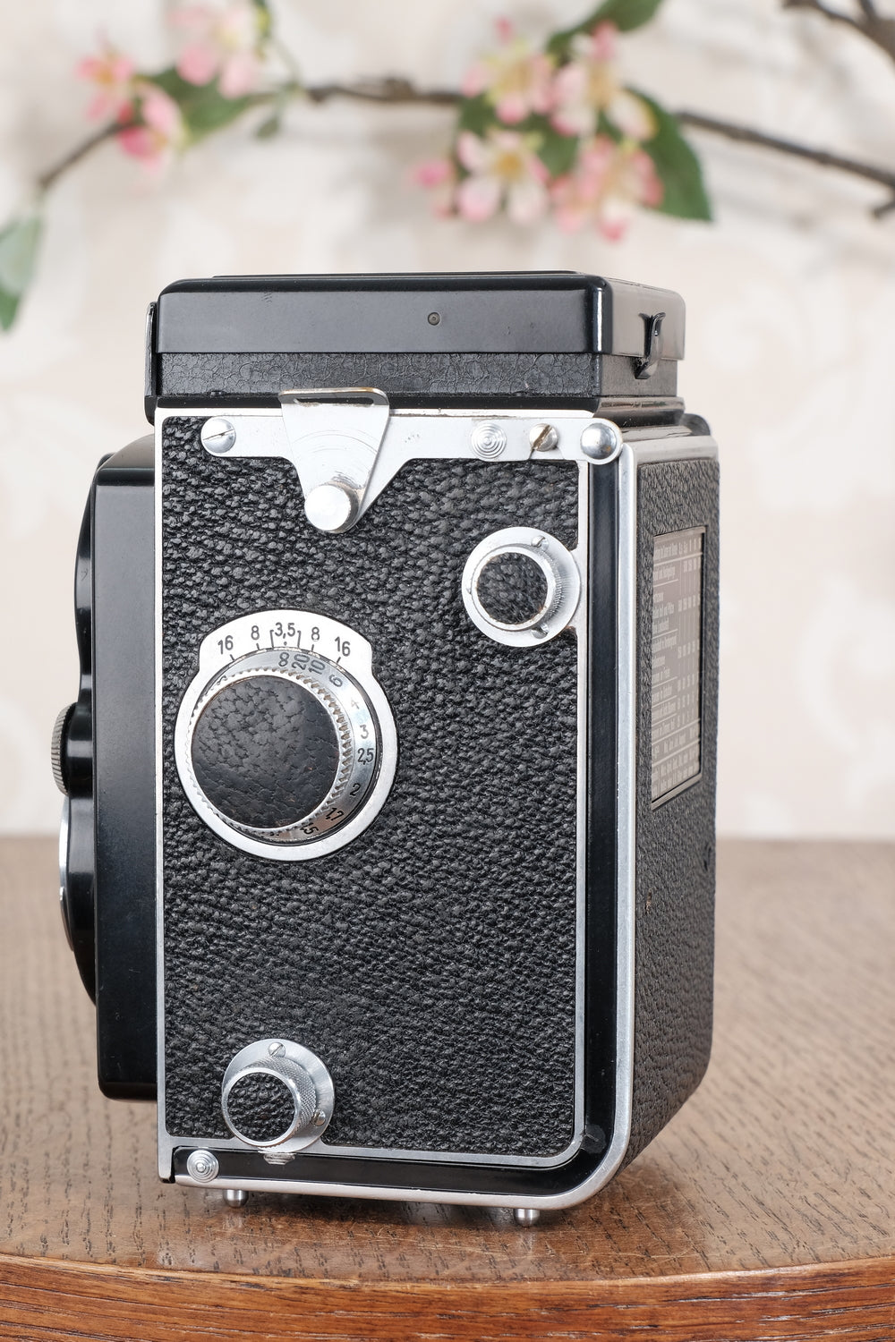 Superb! 1938 Rolleiflex Automat with original leather case, Freshly Serviced, CLA’d!