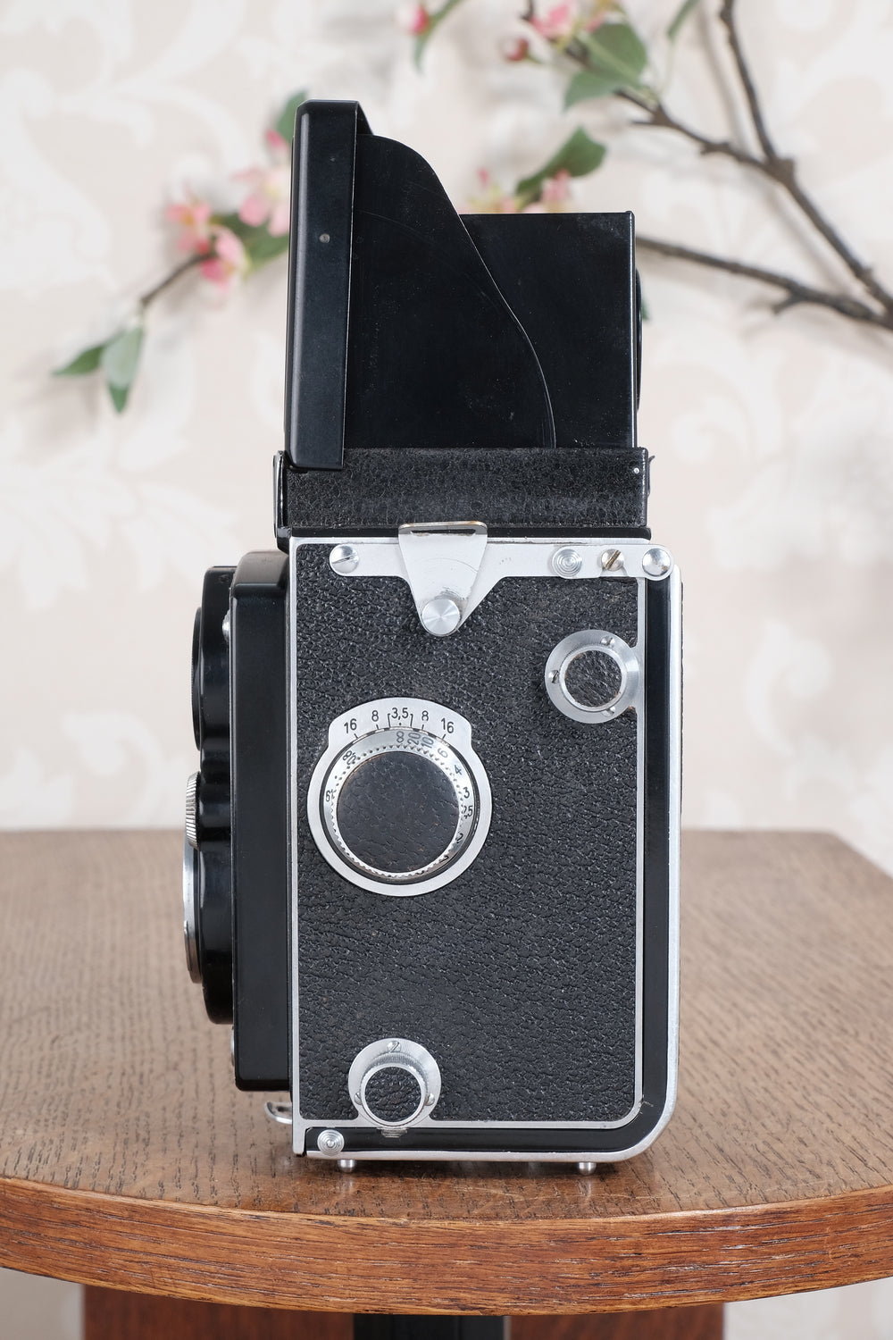 Superb! 1938 Rolleiflex Automat with original leather case, Freshly Serviced, CLA’d!