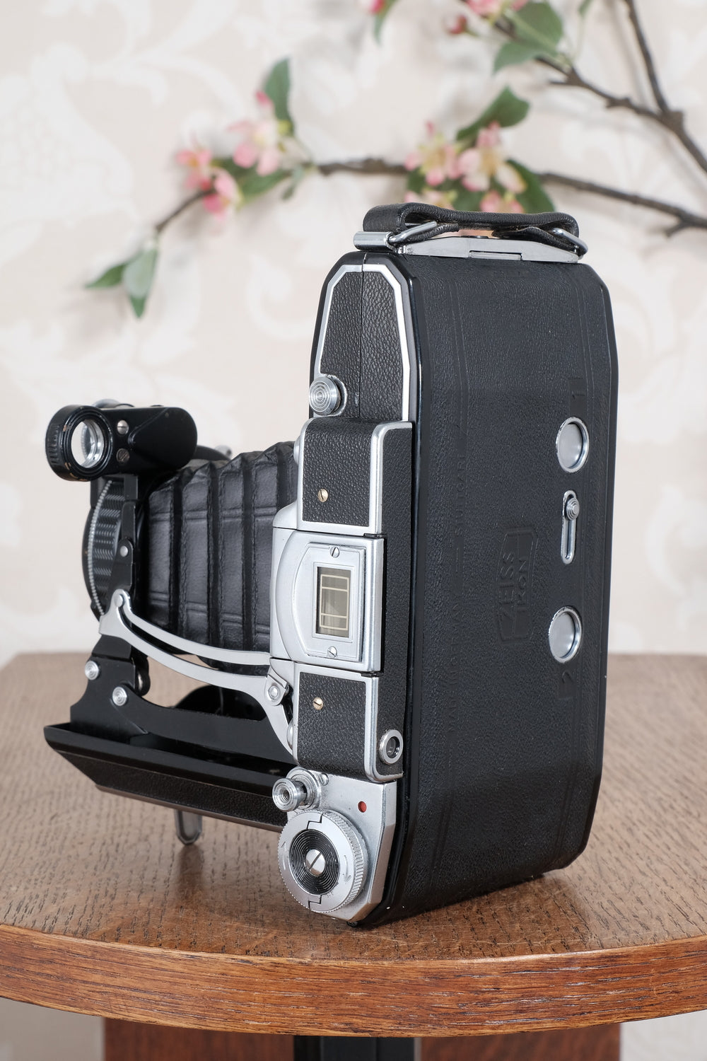 SUPERB! 1953 Zeiss-Ikon Super 6x9 Ikonta 531/2, Synchro-Compur & Coated Zeiss Tessar lens and reduction mask. CLA’d, Freshly Serviced!
