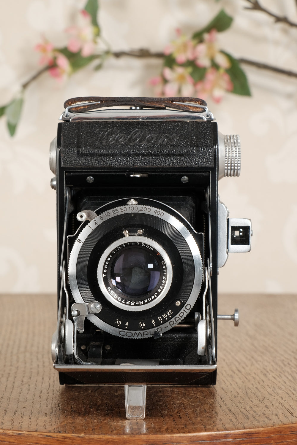 Near Mint! 1949 Welta Weltax 6x6 camera with “T” Coated Carl Zeiss Tessar lens and brown leather case. CLAd, Freshly Serviced!