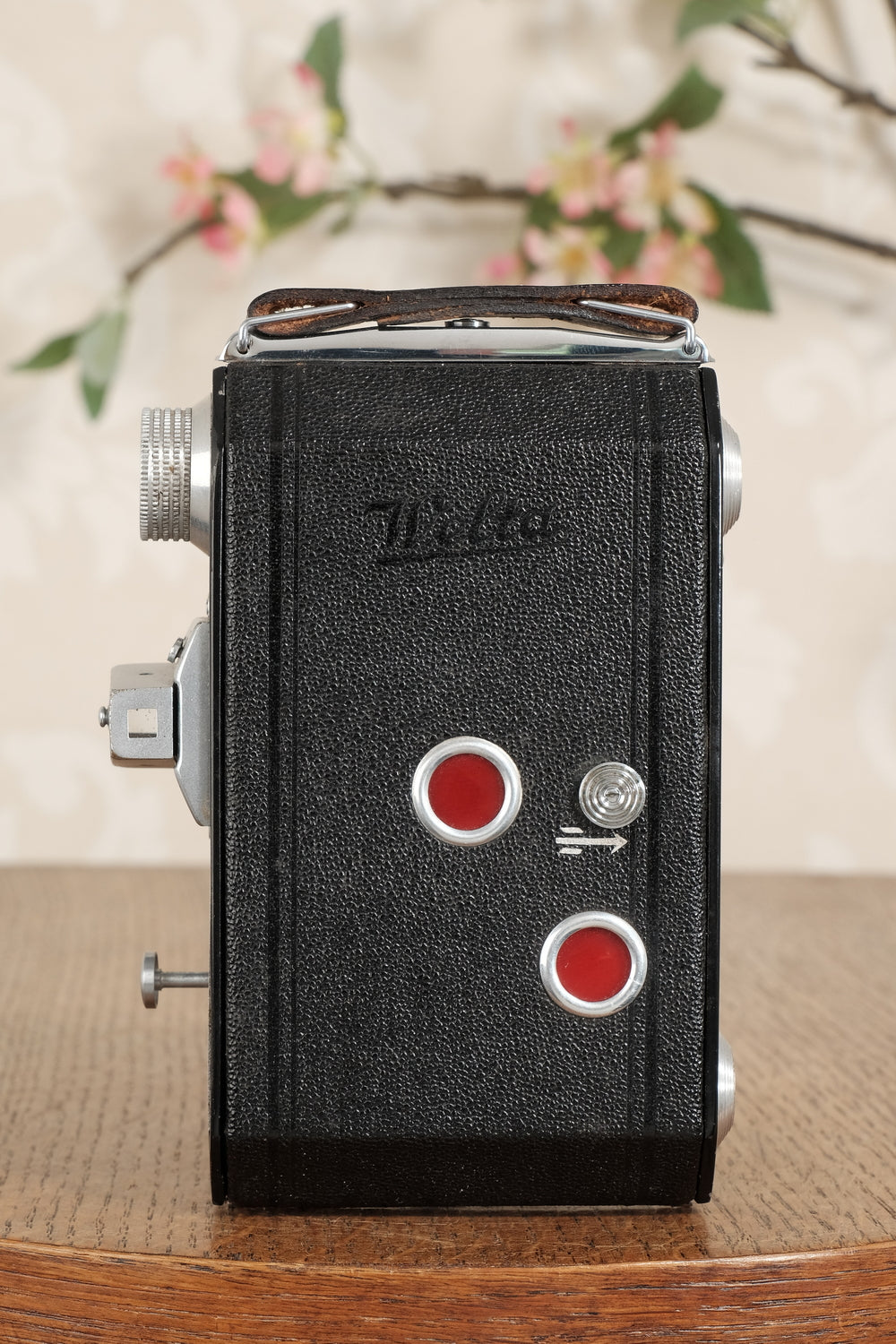 Near Mint! 1949 Welta Weltax 6x6 camera with “T” Coated Carl Zeiss Tessar lens and brown leather case. CLAd, Freshly Serviced!