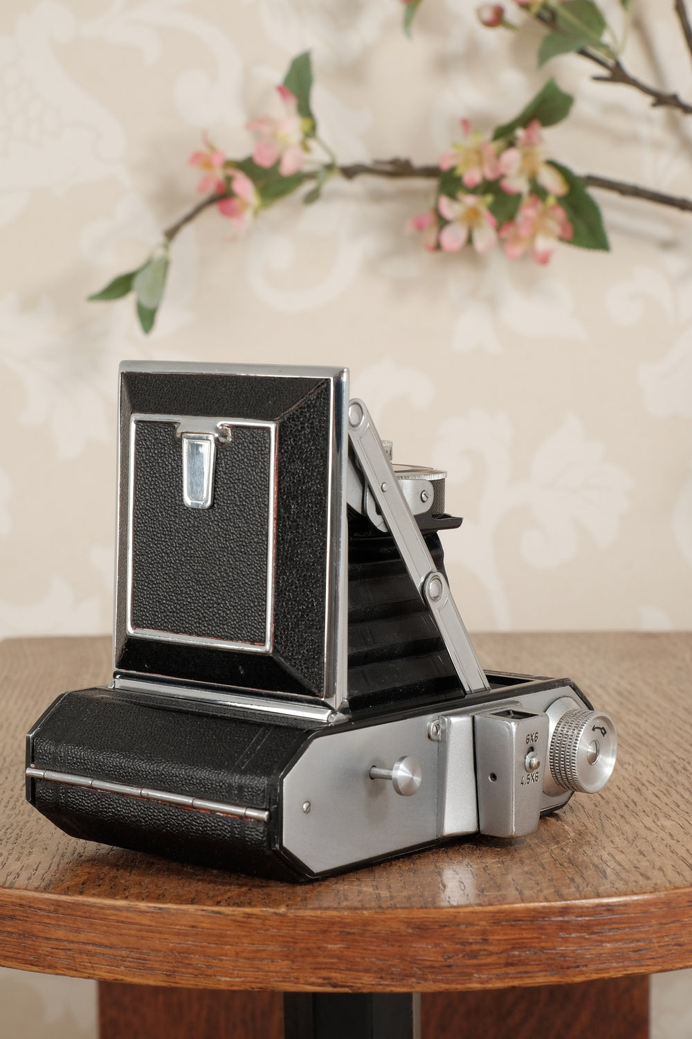 Near Mint! 1949 Welta Weltax 6x6 camera with “T” Coated Carl Zeiss Tessar lens and brown leather case. CLAd, Freshly Serviced!