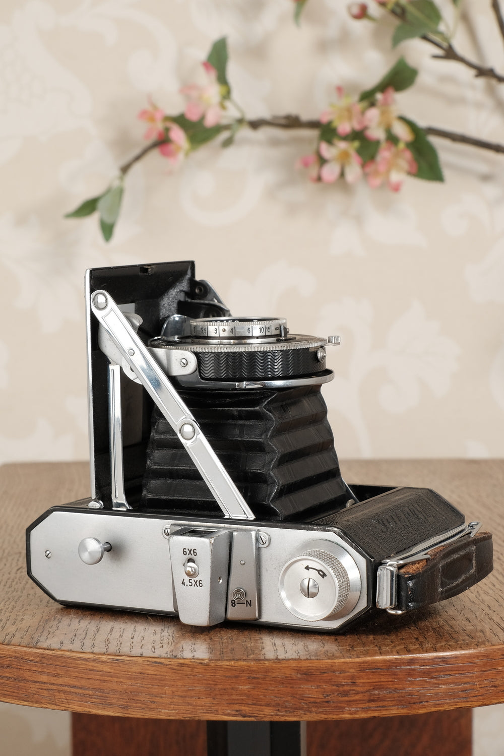 Near Mint! 1949 Welta Weltax 6x6 camera with “T” Coated Carl Zeiss Tessar lens and brown leather case. CLAd, Freshly Serviced!