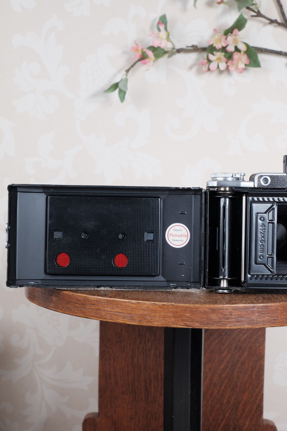 SUPERB! 1953 Zeiss-Ikon Super 6x9 Ikonta 531/2, Synchro-Compur & Coated Zeiss Tessar lens. CLA’d, Freshly Serviced! - Zeiss-Ikon- Petrakla Classic Cameras