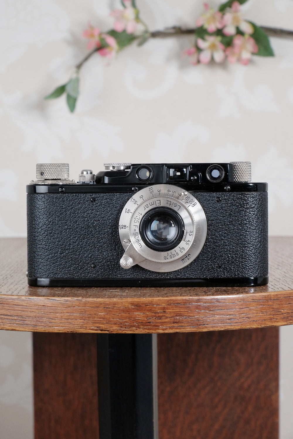 Near mint! 1933 BLACK LEITZ LEICA II with Nickel Elmar lens