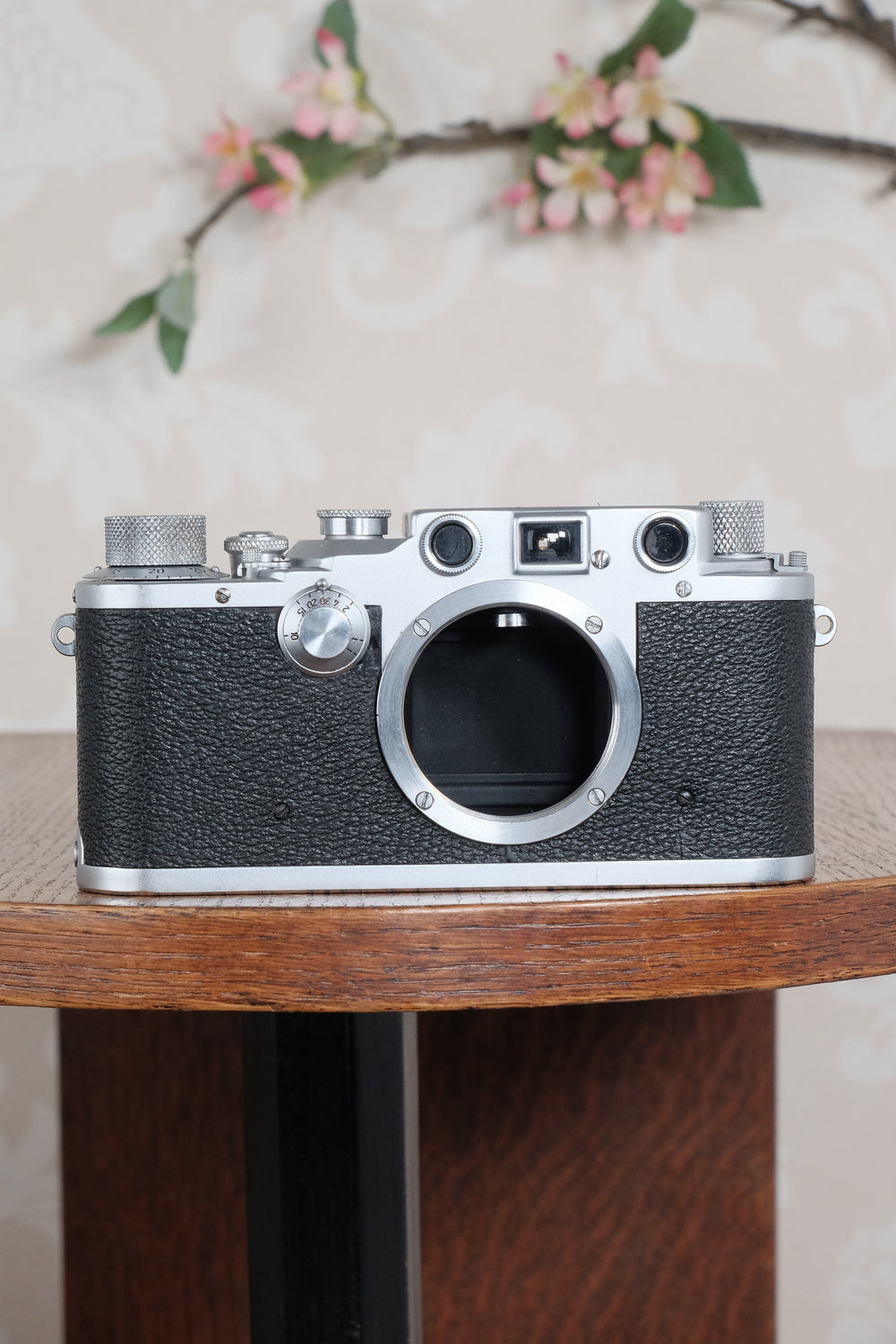 Superb! 1945 LEITZ LEICA IIIc, the desirable wartime “stepper