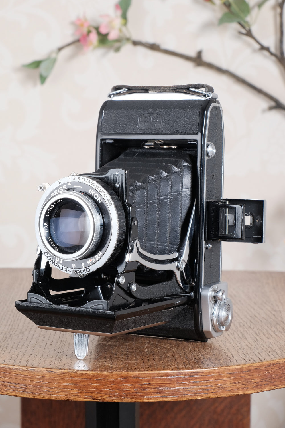 Mint! 1949 Zeiss-Ikon Ikonta 6x9, CLA'd, Freshly Serviced
