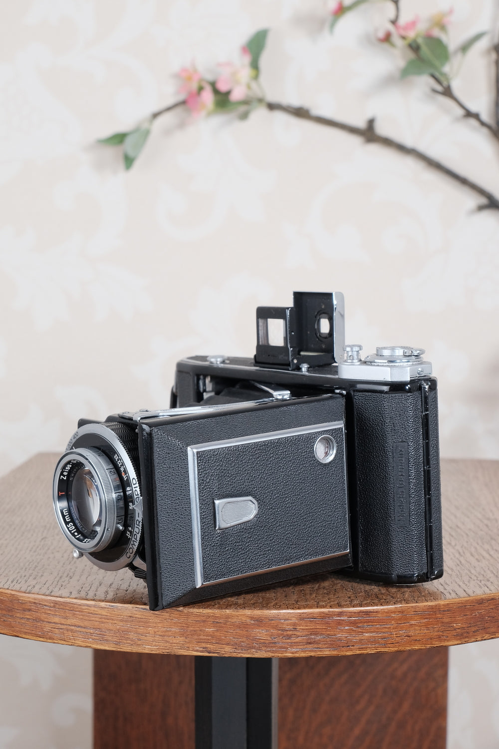 Mint! 1949 Zeiss-Ikon Ikonta 6x9, CLA'd, Freshly Serviced! - Zeiss-Ikon- Petrakla Classic Cameras