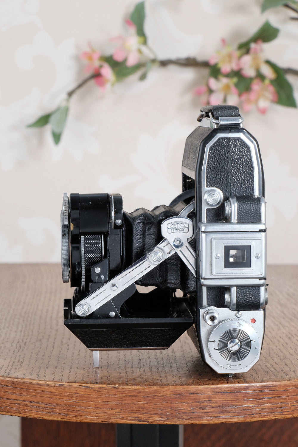 Superb! 1952 Zeiss Ikon Super Ikonta, Synchro-Compur & Coated Tessar. CLA’d, Freshly Serviced!