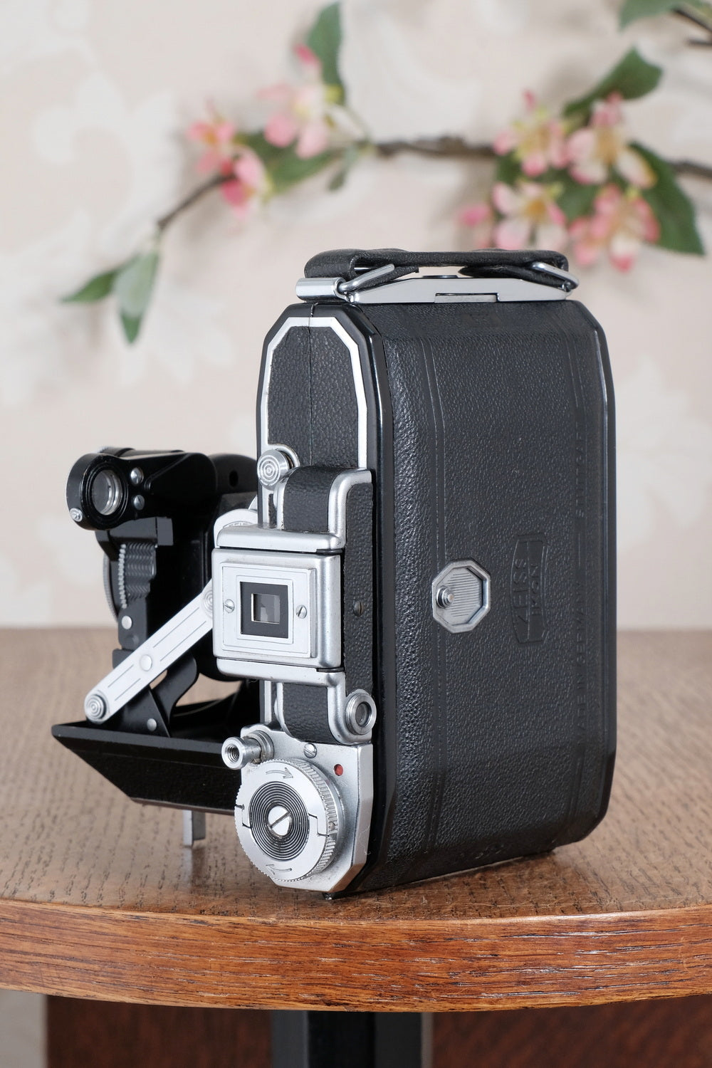 Superb! 1952 Zeiss Ikon Super Ikonta, Synchro-Compur & Coated Tessar. CLA’d, Freshly Serviced!