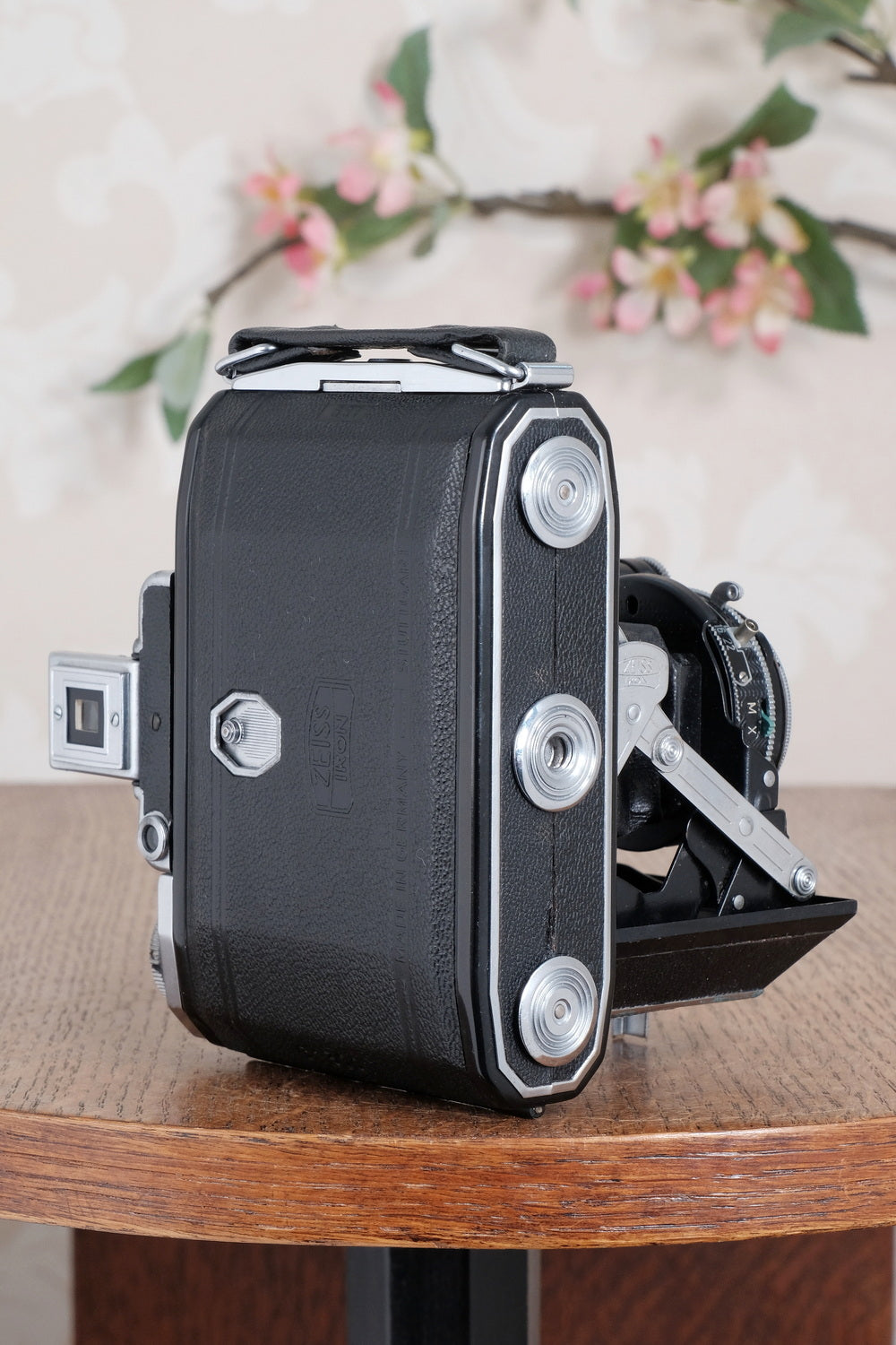 Superb! 1952 Zeiss Ikon Super Ikonta, Synchro-Compur & Coated Tessar. CLA’d, Freshly Serviced!