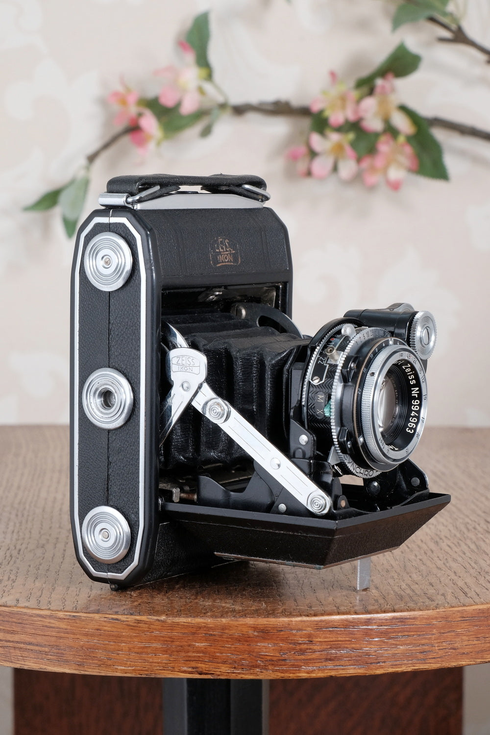 Superb! 1952 Zeiss Ikon Super Ikonta, Synchro-Compur & Coated Tessar. CLA’d, Freshly Serviced!