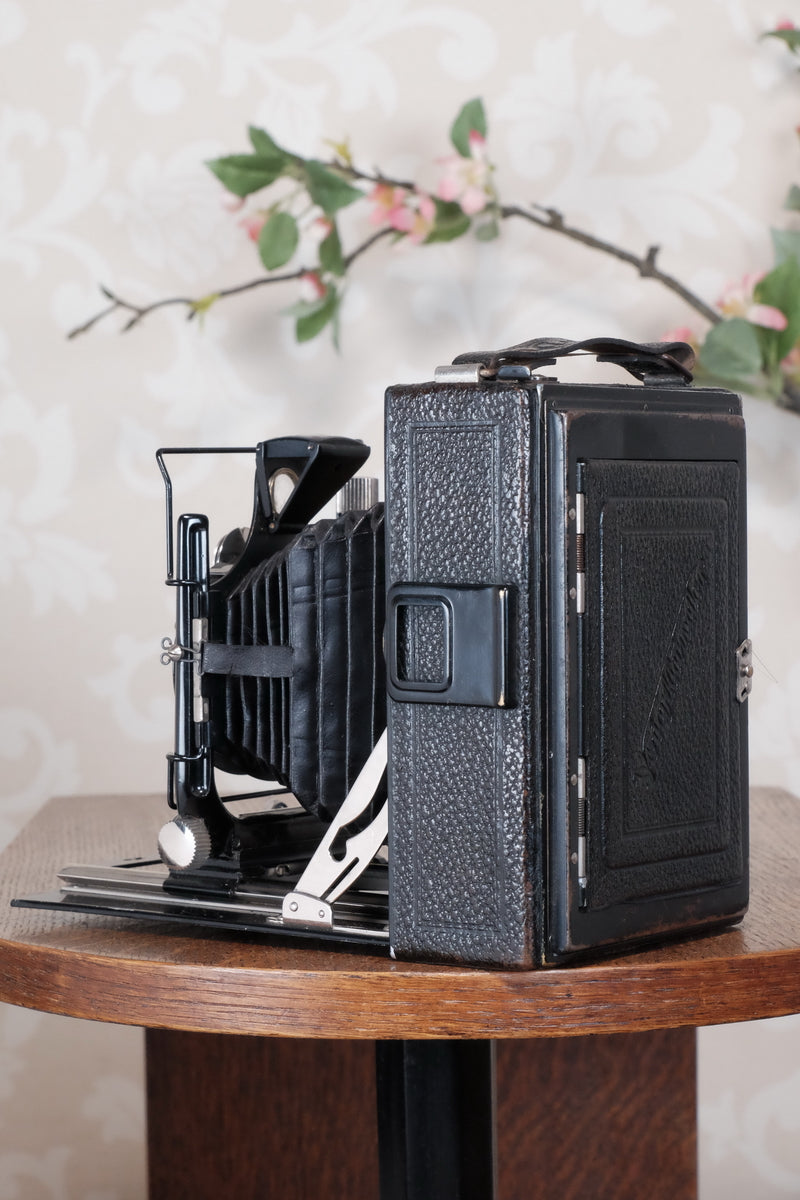 1931 Voigtlander 9x12 Camera with 6x9 120 roll film back. Freshly serviced, CLA'd!