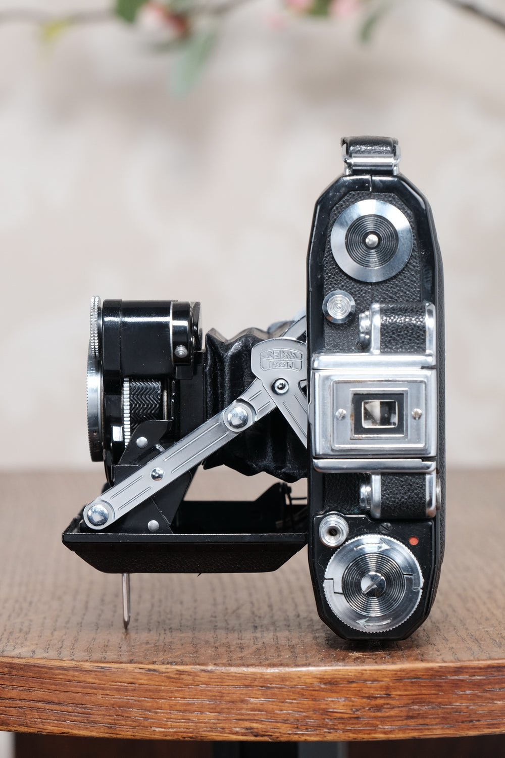 Excellent 1937 ZEISS-IKON SUPER IKONTA A, 6x4.5, Tessar lens. CLA’d, Freshly Serviced!