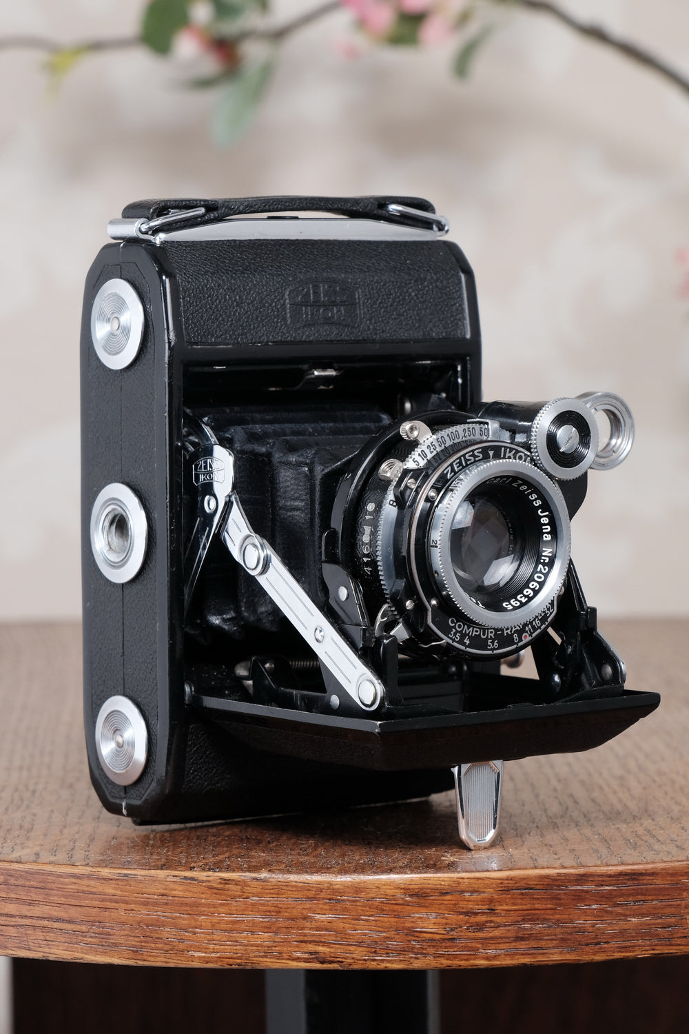 Excellent 1937 ZEISS-IKON SUPER IKONTA A, 6x4.5, Tessar lens. CLA’d, Freshly Serviced!
