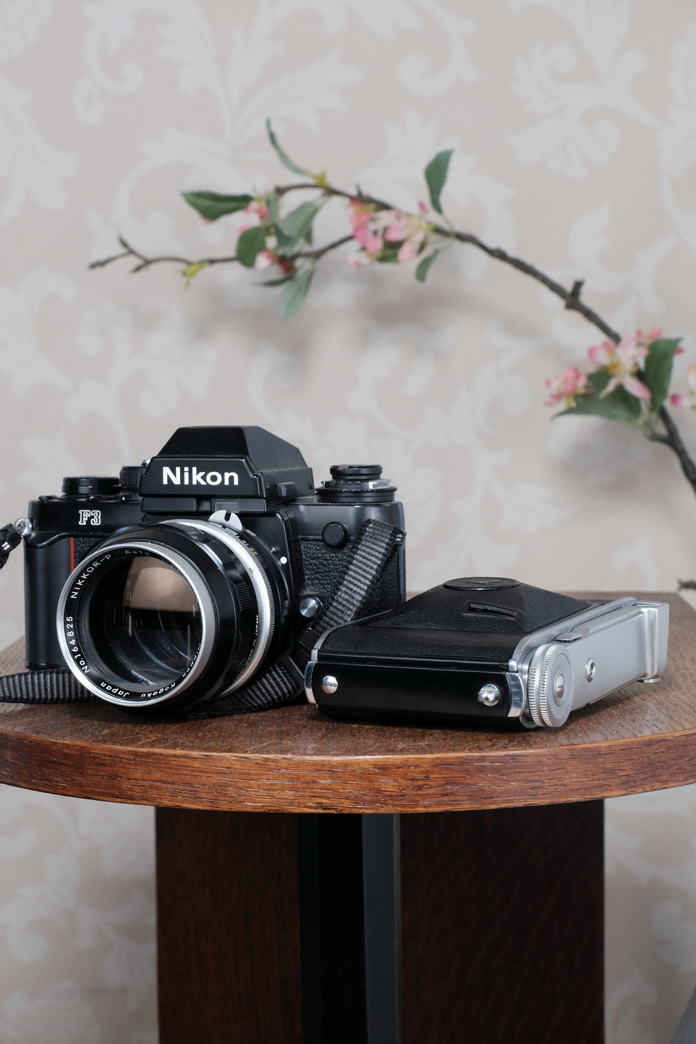 Excellent! 1940 Voigtlander "Klein Bessa" 46 with Heliar lens! CLA'd, Freshly Serviced!