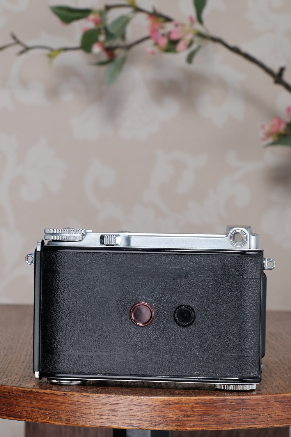 Excellent! 1940 Voigtlander "Klein Bessa" 46 with Heliar lens! CLA'd, Freshly Serviced!