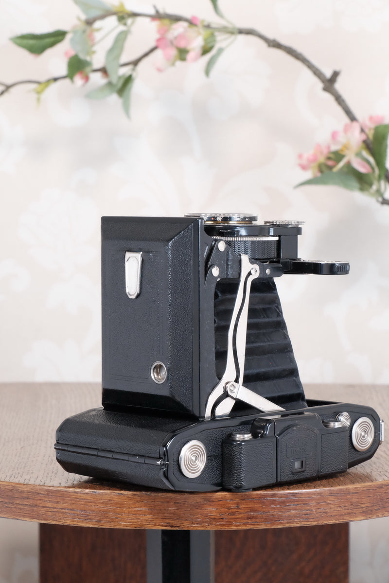 SUPERB! 1934 Zeiss Ikon Super Ikonta C, 6x9, Tessar lens and reduction mask, CLA'd, Freshly Serviced!