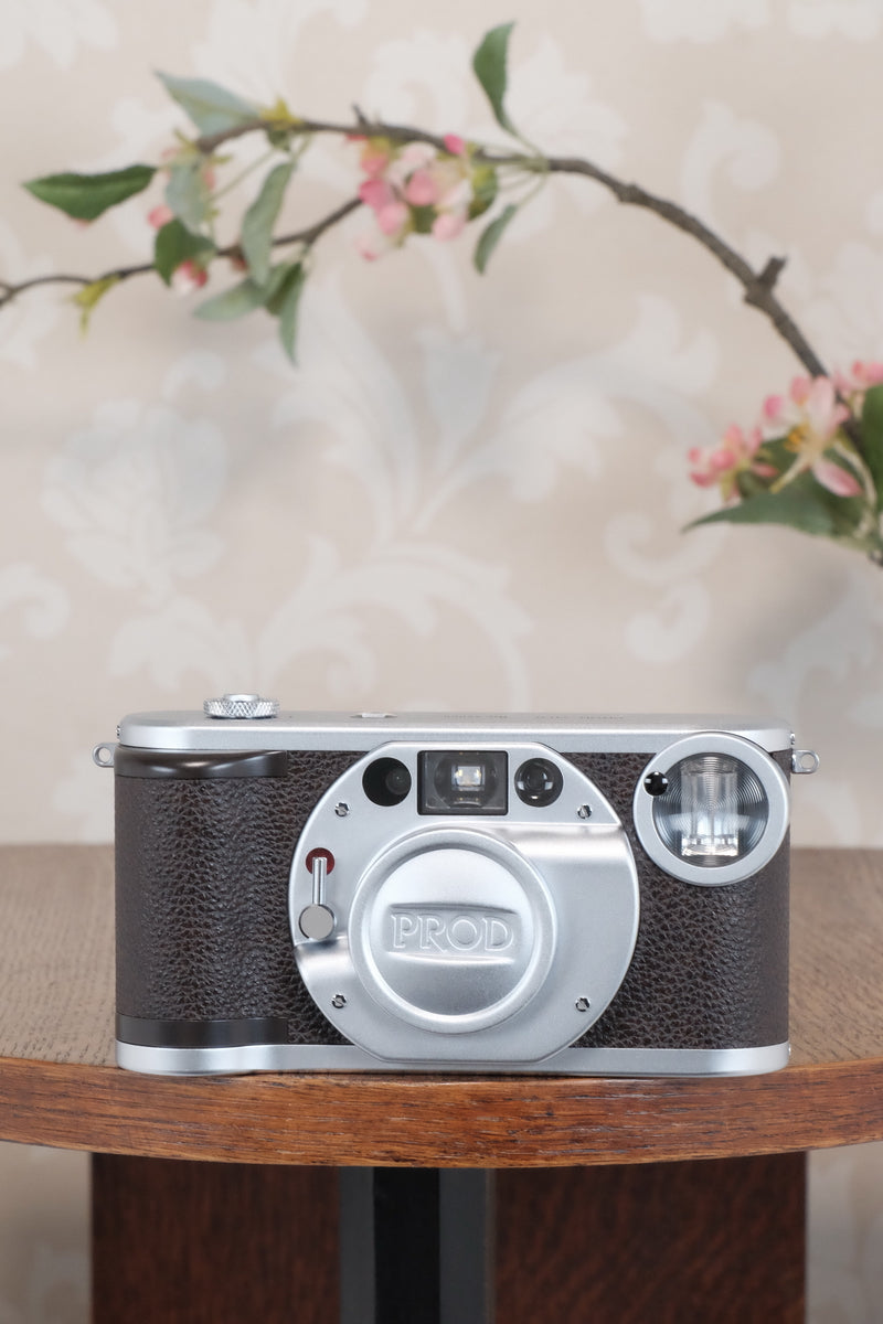 MINT! Minolta 35mm Prod 20’s Cult Camera With Original Box, strap, cap & instructions
