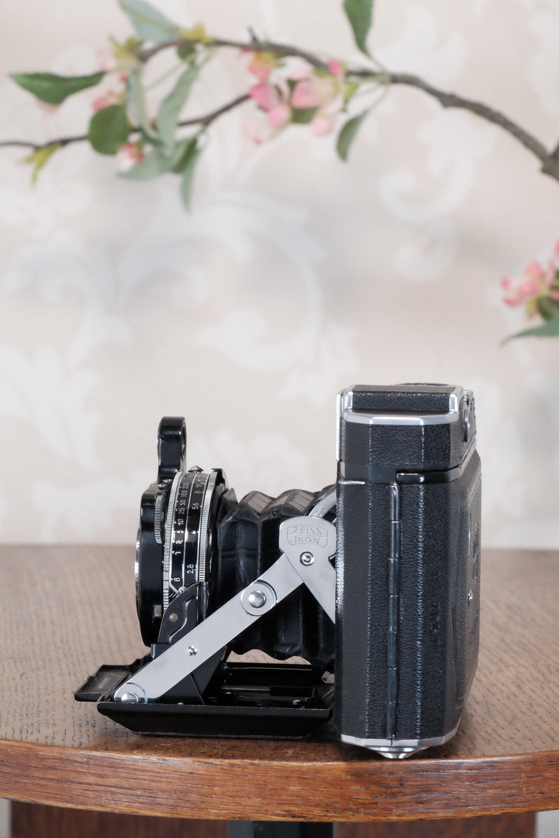 Superb,1938 Zeiss Ikon Super Ikonta 6x6, Tessar lens,, CLA'd, Freshly Serviced!