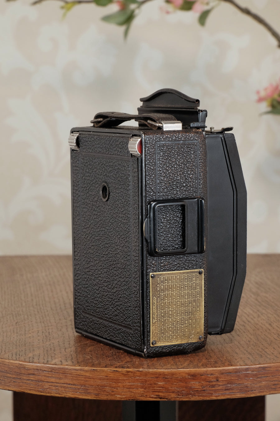 Excellent! 1930 Voigtlander Bergheil Camera with Heliar lens and Rada Roll-film back, Freshly serviced, CLA'd!