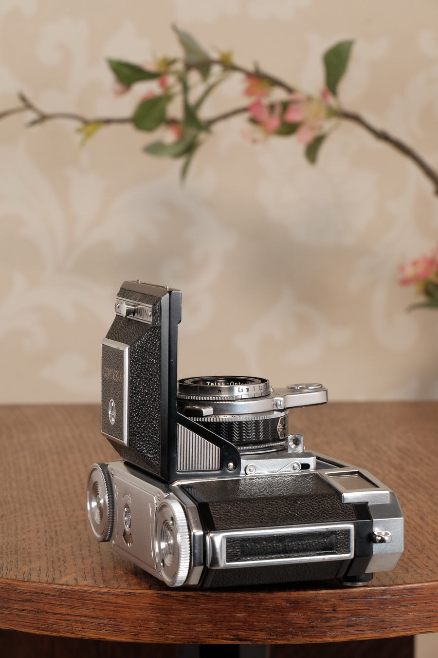 Near Mint! 1952 Zeiss Ikon Contessa 533/24 with case, CLA'd, Freshly serviced!