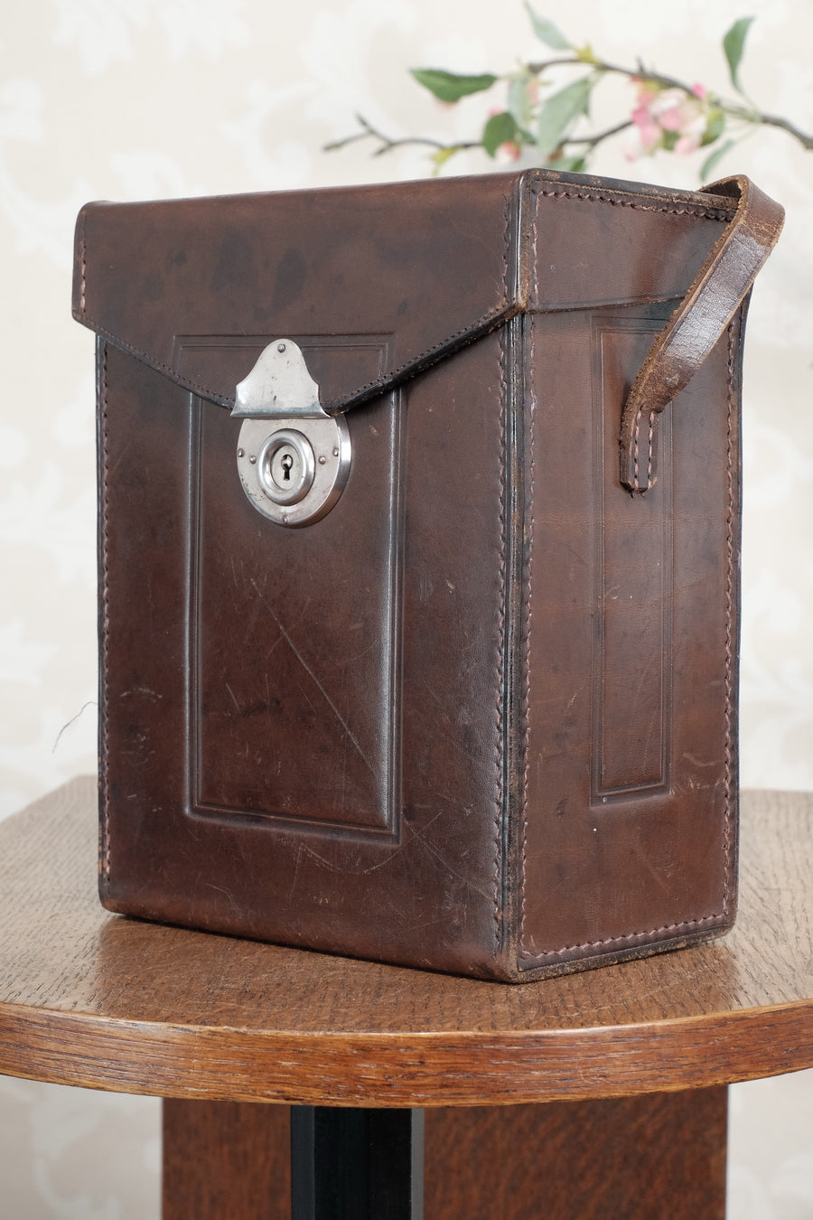 Near Mint! 1925 Camera with leather case & plate holders. Freshly serviced, CLA'd!