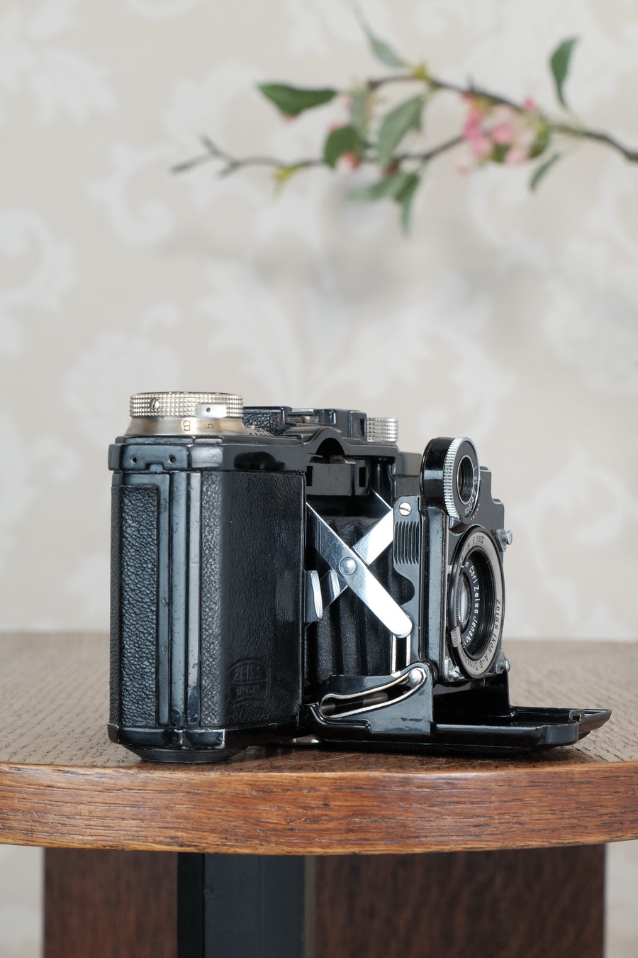 Superb! 1934 Zeiss-Ikon Super Nettel (236/24) , CLA'd, Freshly Serviced!