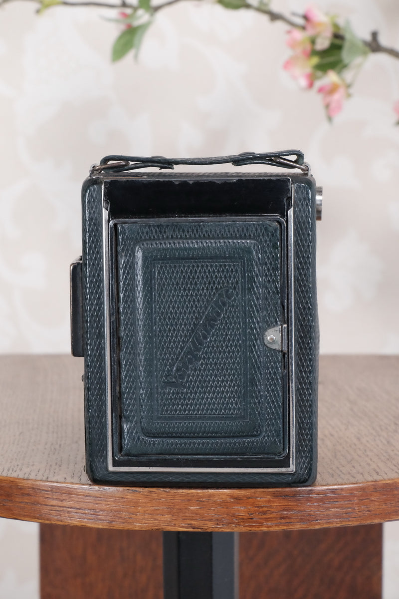 1934 Green Voigtlander Bergheil Camera with Heliar lens and roll film back! Freshly serviced, CLA'd! - Voigtlander- Petrakla Classic Cameras