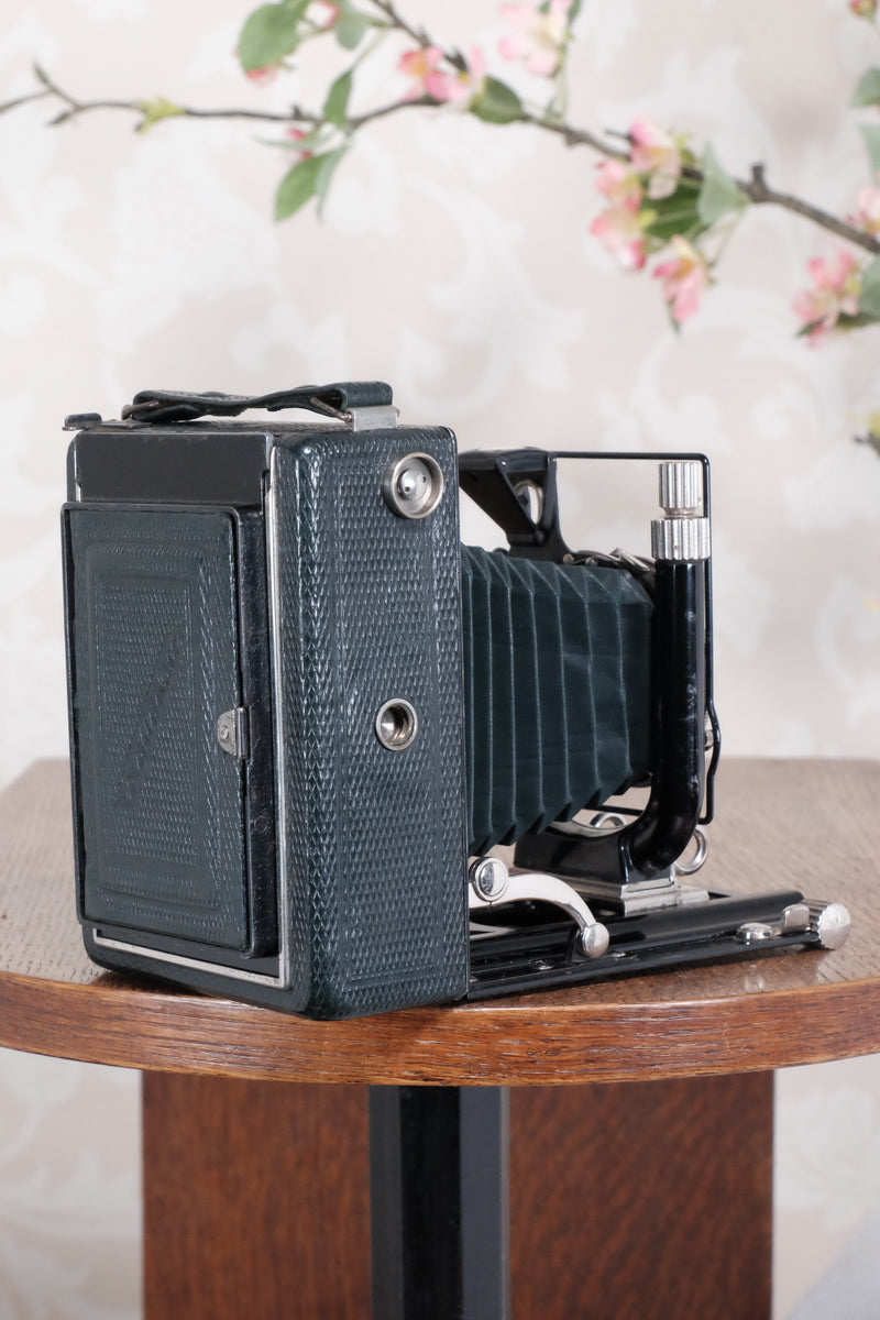 1934 Green Voigtlander Bergheil Camera with Heliar lens and roll film back! Freshly serviced, CLA'd! - Voigtlander- Petrakla Classic Cameras