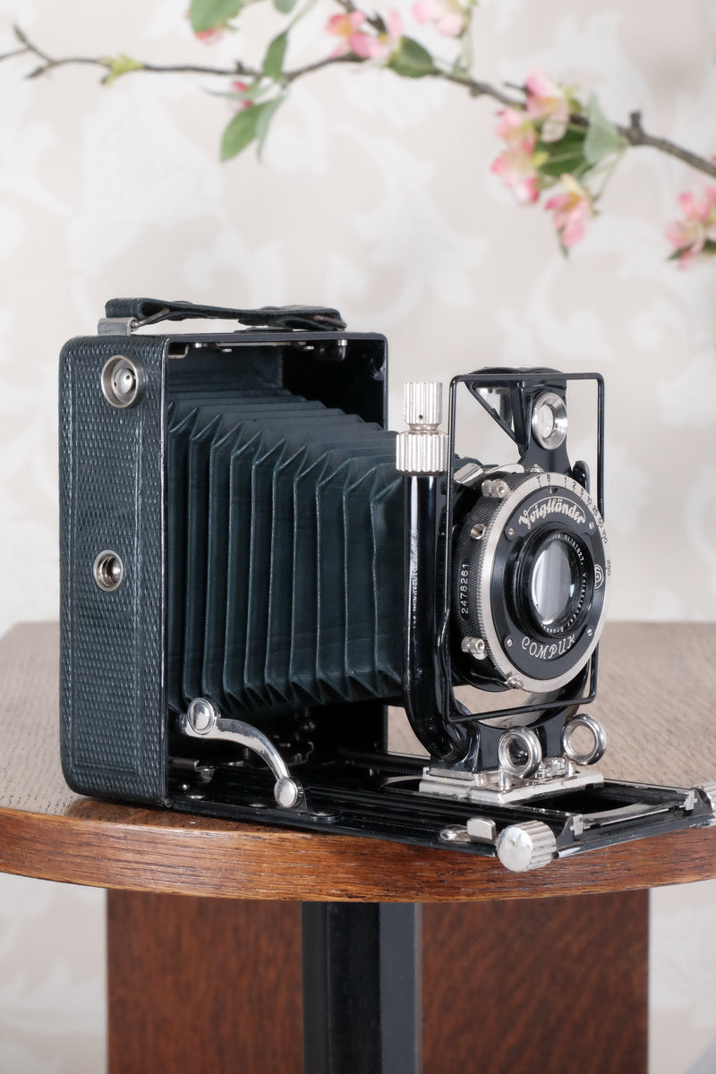 1934 Green Voigtlander Bergheil Camera with Heliar lens and roll film back! Freshly serviced, CLA'd! - Voigtlander- Petrakla Classic Cameras