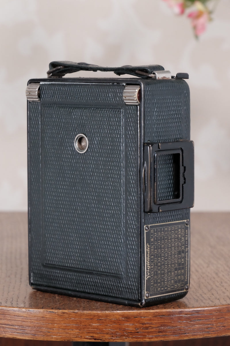 1934 Green Voigtlander Bergheil Camera with Heliar lens and roll film back! Freshly serviced, CLA'd! - Voigtlander- Petrakla Classic Cameras