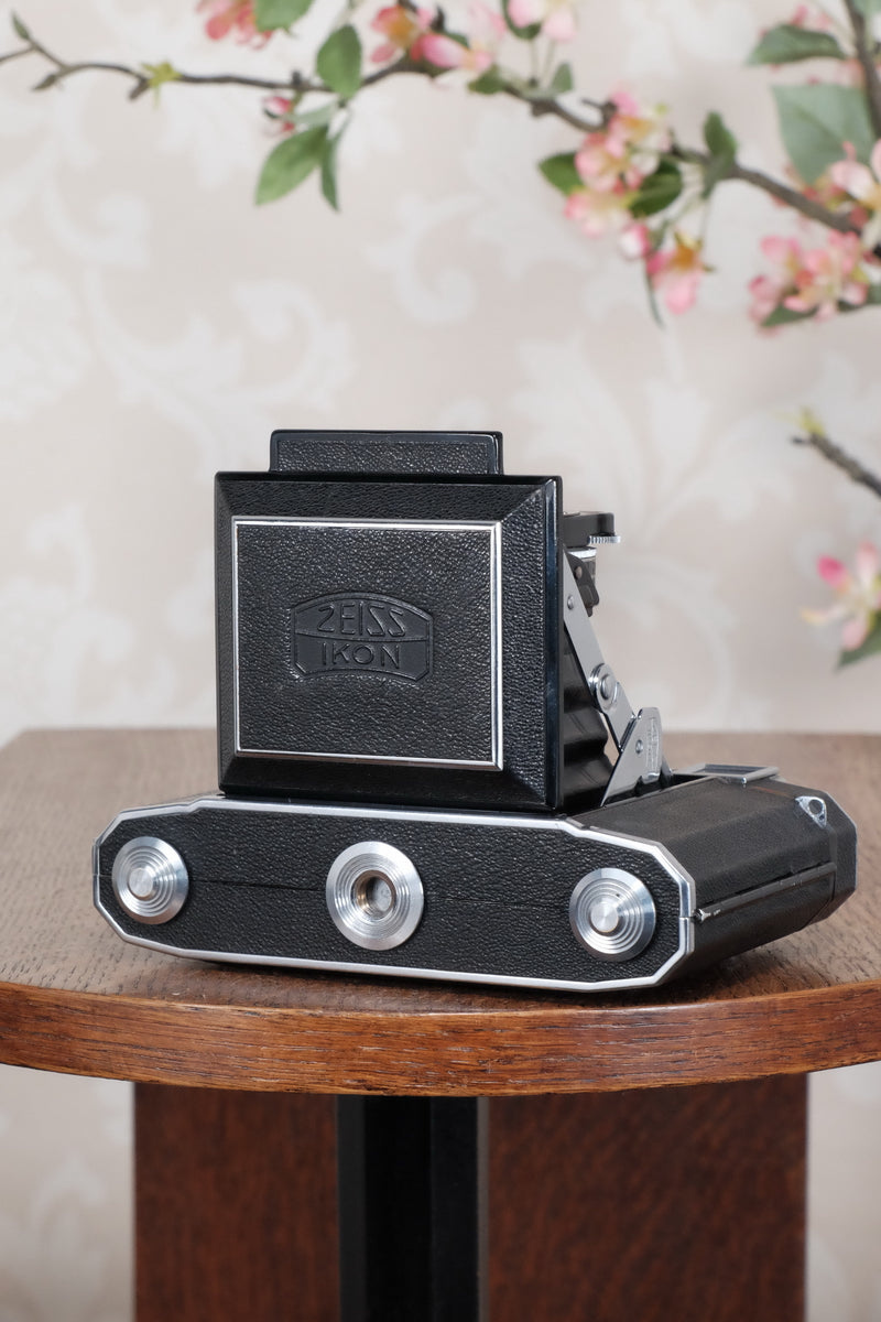 Superb! 1938 Zeiss Ikon Super Ikonta 6x6, Tessar lens, CLA'd, Freshly Serviced! - Zeiss-Ikon- Petrakla Classic Cameras