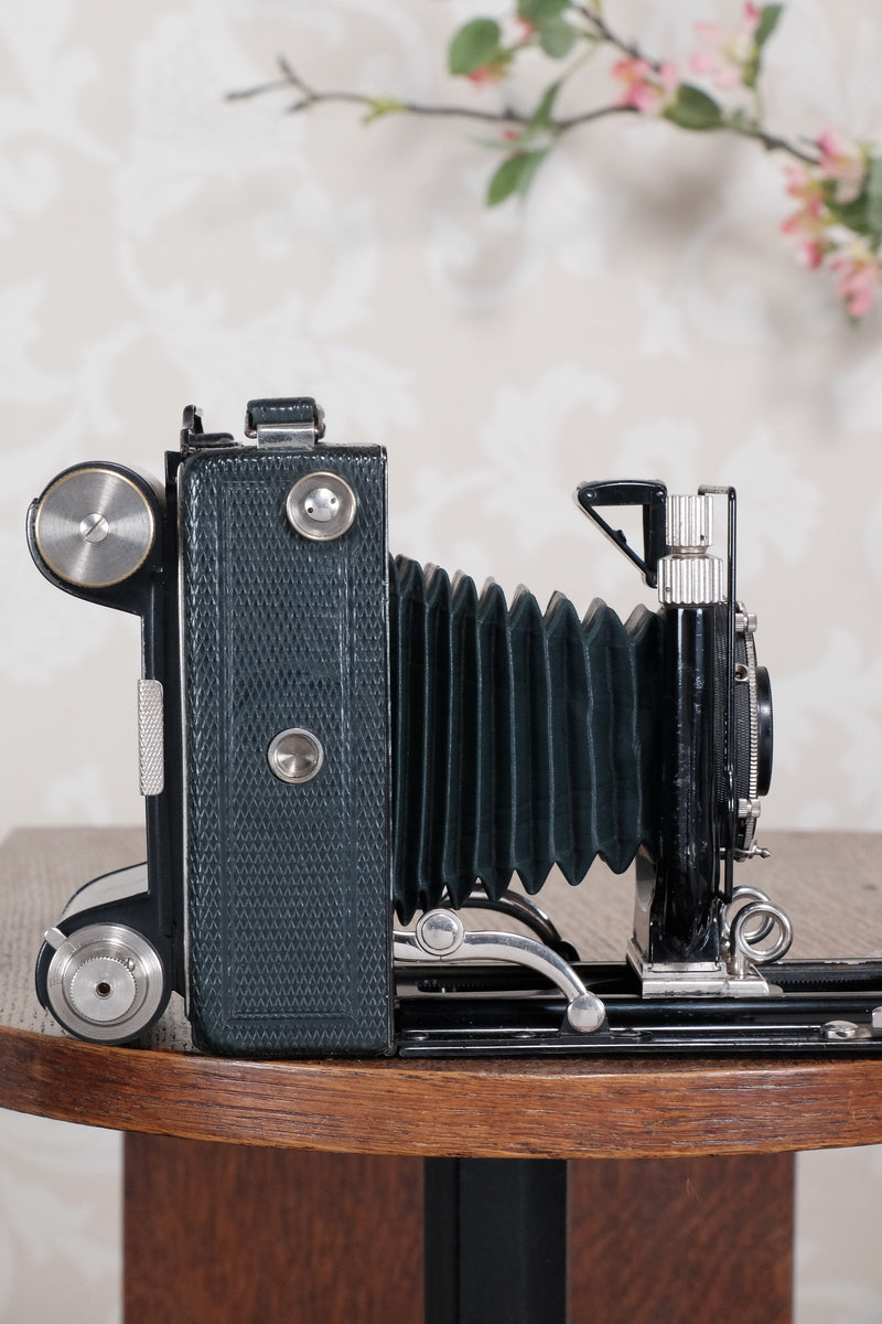 1934 Green Voigtlander Bergheil Camera with Heliar lens and roll film back! Freshly serviced, CLA'd! - Voigtlander- Petrakla Classic Cameras