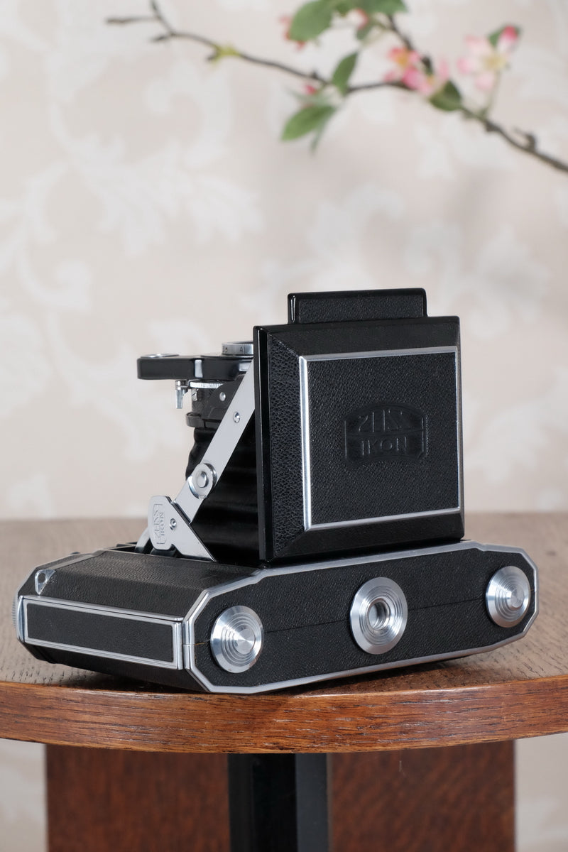 Superb! 1938 Zeiss Ikon Super Ikonta 6x6, Tessar lens, CLA'd, Freshly Serviced! - Zeiss-Ikon- Petrakla Classic Cameras